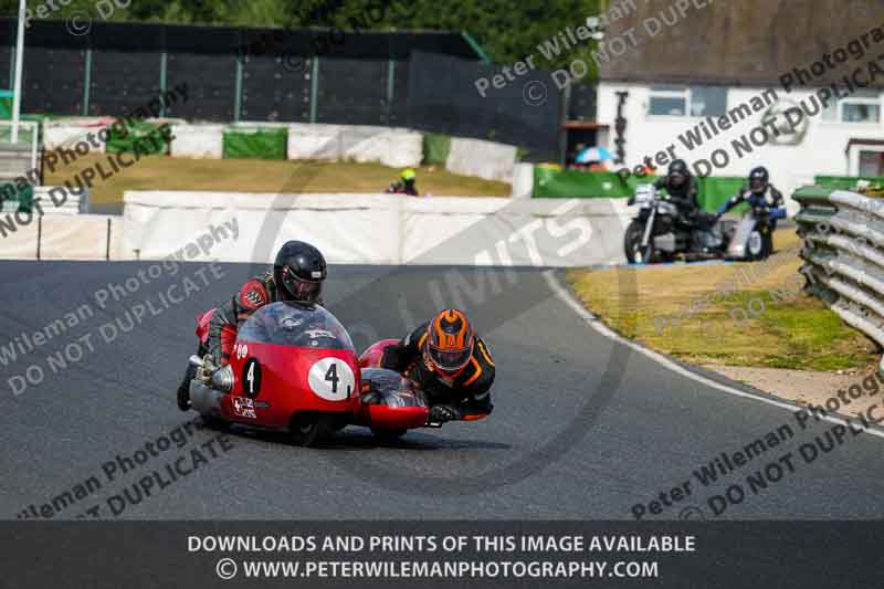 Vintage motorcycle club;eventdigitalimages;mallory park;mallory park trackday photographs;no limits trackdays;peter wileman photography;trackday digital images;trackday photos;vmcc festival 1000 bikes photographs